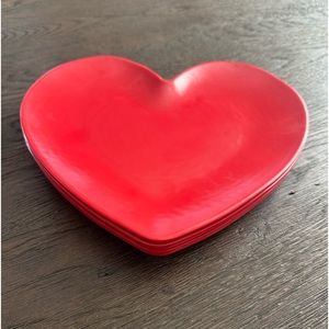 5-Threshold Melamine Heart Plates